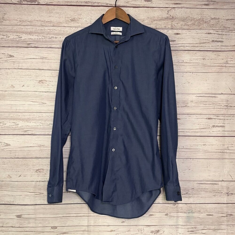 Calvin Klein Performance Slim Fit Non-Iron‎ Button Up Medium